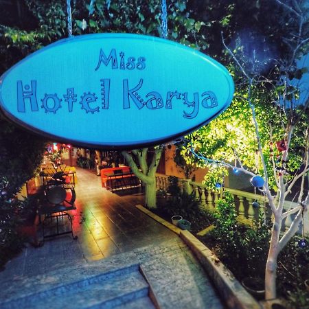 Miss Hotel Karya Oren  Exteriör bild